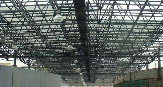 乐陵听网架公司的名目师阐述其网架的季节个性